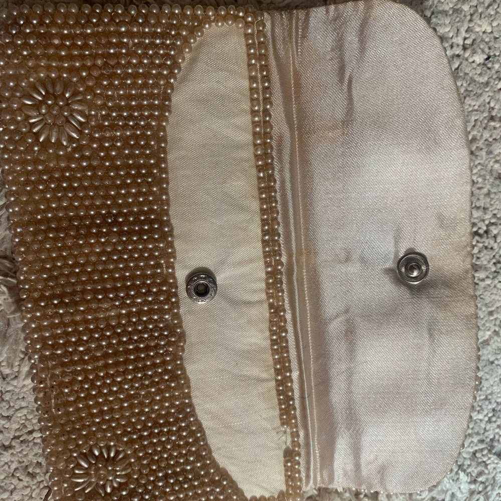 Vintage beaded clutch. Gorgeous